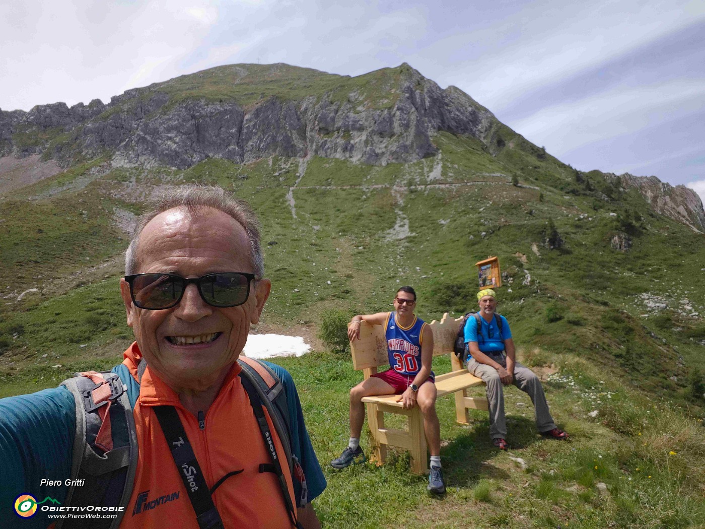 55 Terza panchina alla Cima del camoscio (1910 m)con vista in Cavallo.jpeg